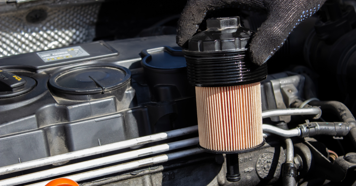 Schimb filtru de carburant, motorina, benzina la service auto